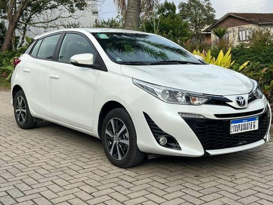 TOYOTA YARIS 1.5 16V FLEX XLS CONNECT MULTIDRIVE TOYOTA YARIS 1.5 16V FLEX XLS CONNECT MULTIDRIVE